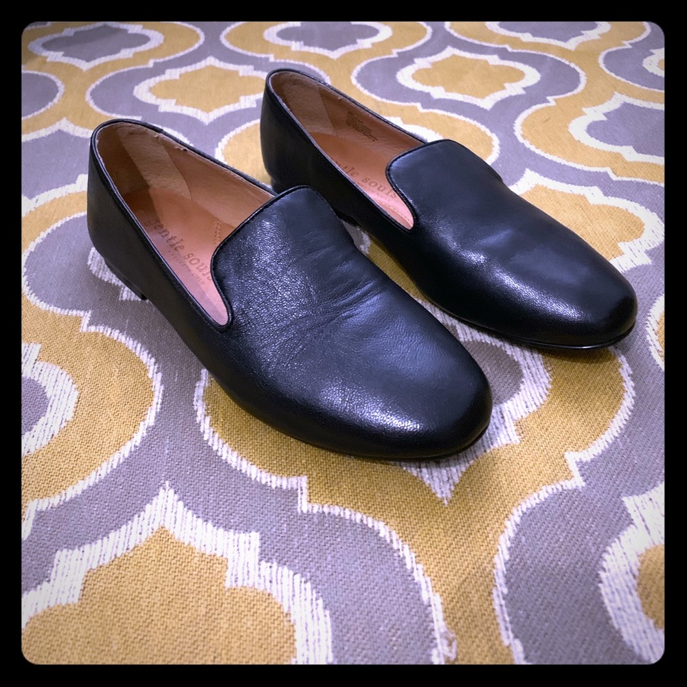Gentle souls by Kenneth Cole black leather loafers